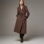 Nuovo cappotto a vestaglia Rinascimento colore cioccolato