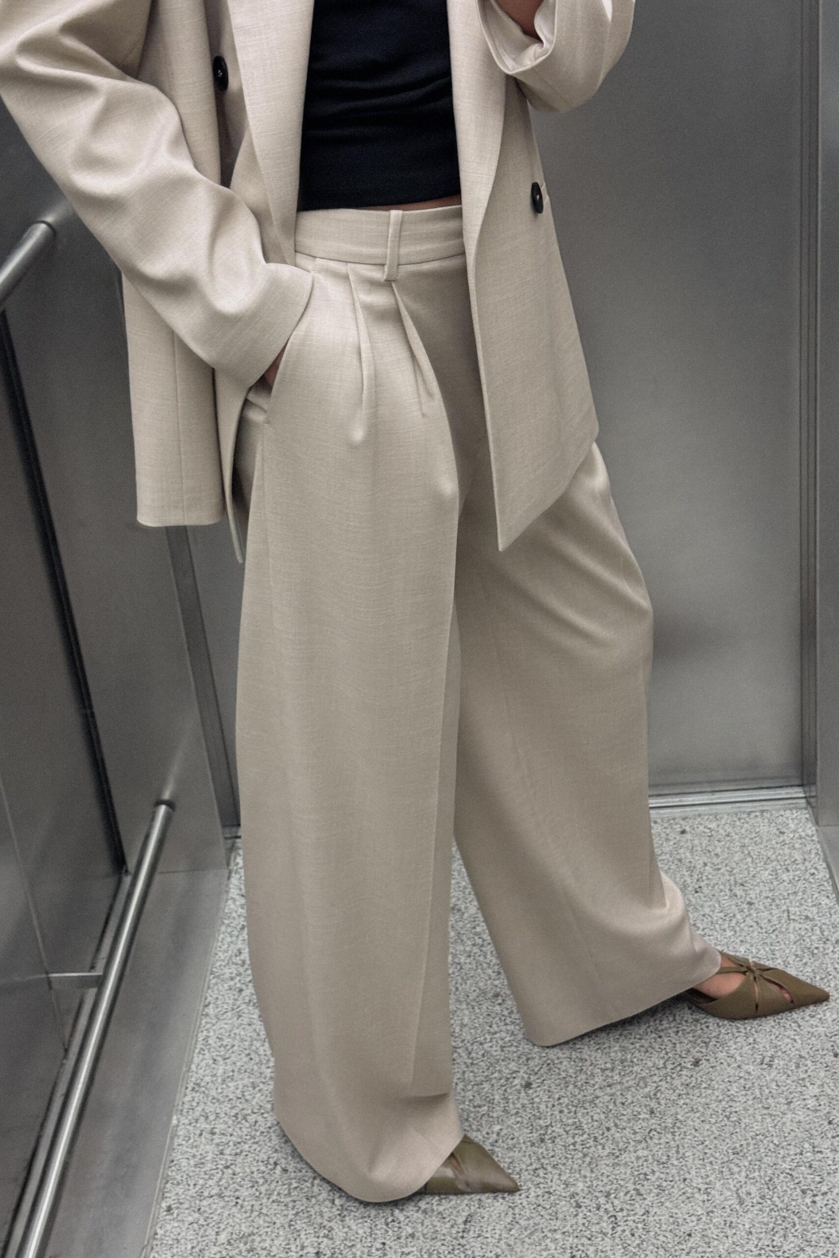 Tailleur Zara con pantaloni palazzo