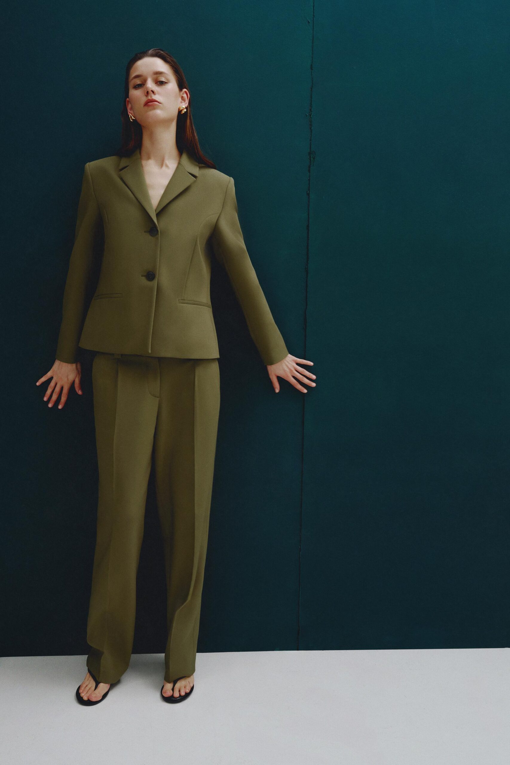 Zara nuovo tailleur donna collezione primavera 2025