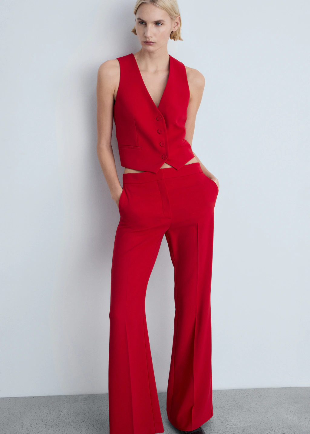 Completo gilet e pantaloni MANGO