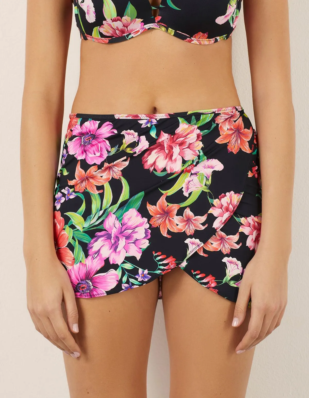 Pareo Yamamay estate 2025