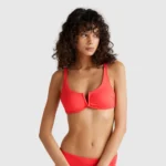 Costume bikini con coppe imbottite