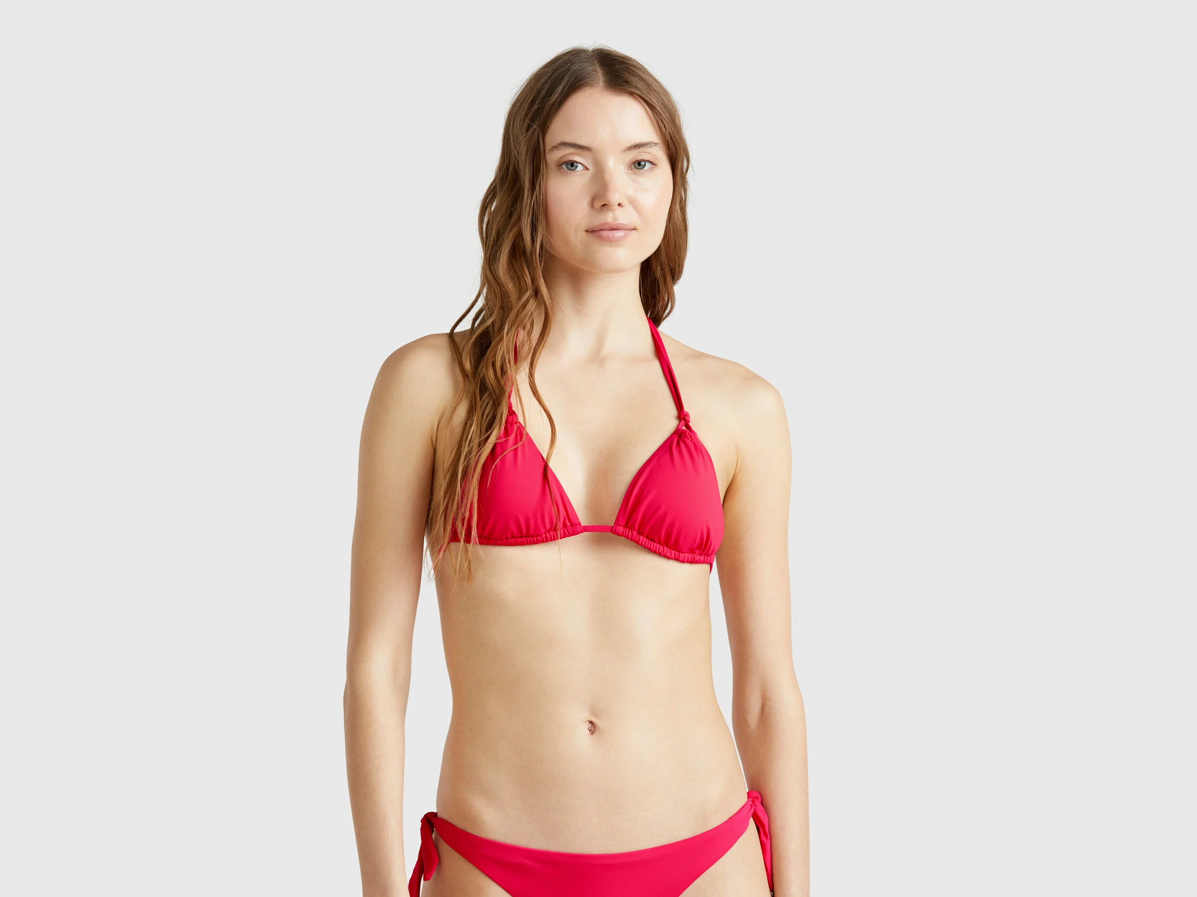 Costume con reggiseno a triangolo a tinta unita