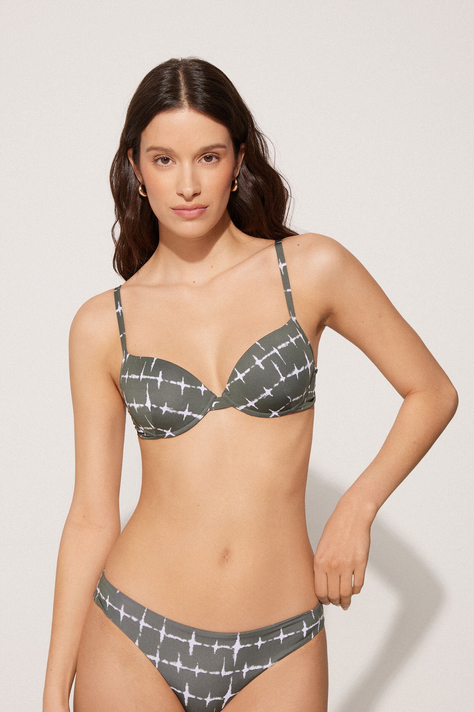 Costume da bagno con reggiseno push up Tezenis estate 2025