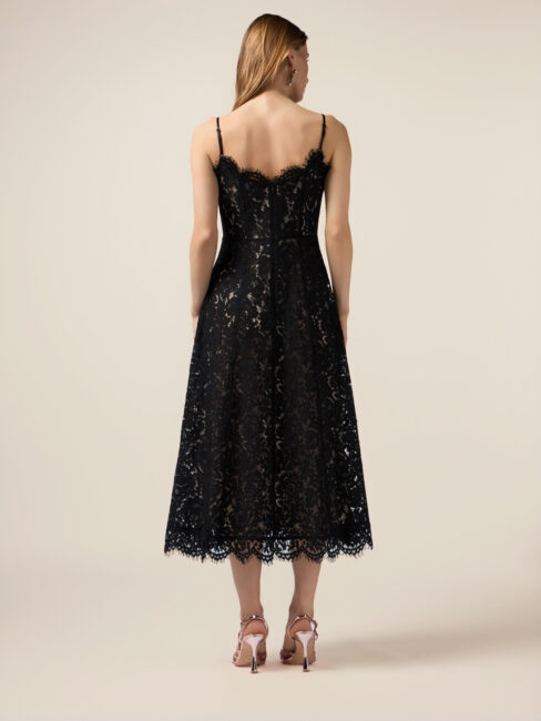 Elegante abito in pizzo nero da sera e da cerimonia OLTRE estate 2025 Elegante abito in pizzo nero da sera e da cerimonia OLTRE estate 2025