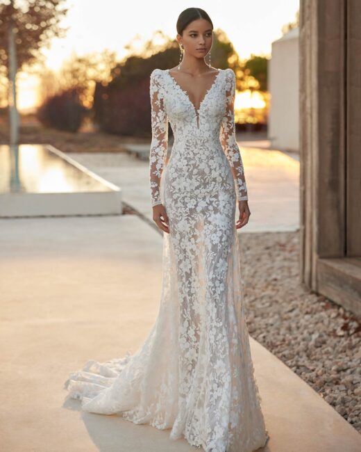 Abito da sposa in pizzo semitrasparente 2026 Rosa Clarà Abito da sposa in pizzo semitrasparente 2026 Rosa Clarà