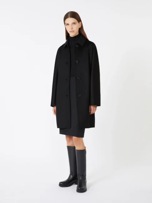Cappotto midi nero Max Mara inverno 2025 2026 Cappotto midi nero Max Mara inverno 2025 2026