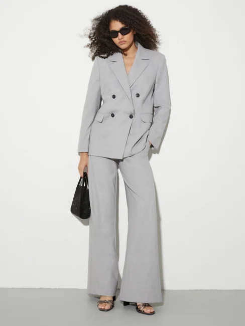 Tailleur donna grigio chiaro Tailleur donna grigio chiaro