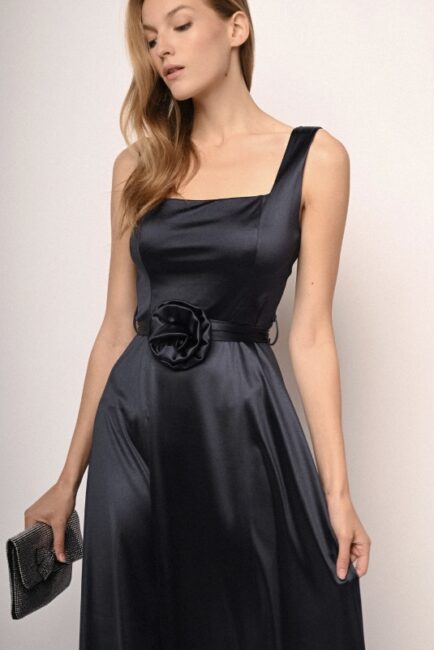 Abito blu. notte in raso Nuna Lie