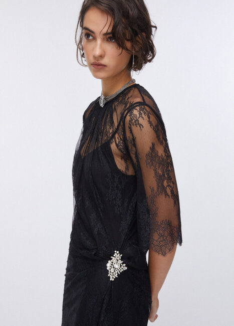 Dettaglio gioiello abito Liu Jo