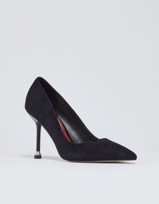 Decolletè in camoscio nero