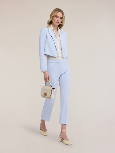 Tailleur donna giovanile color azzurro pastello