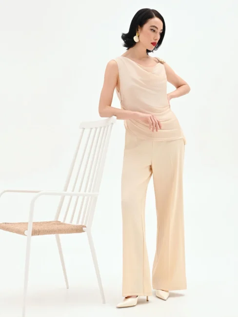 Tuta intera estiva beige chiaro