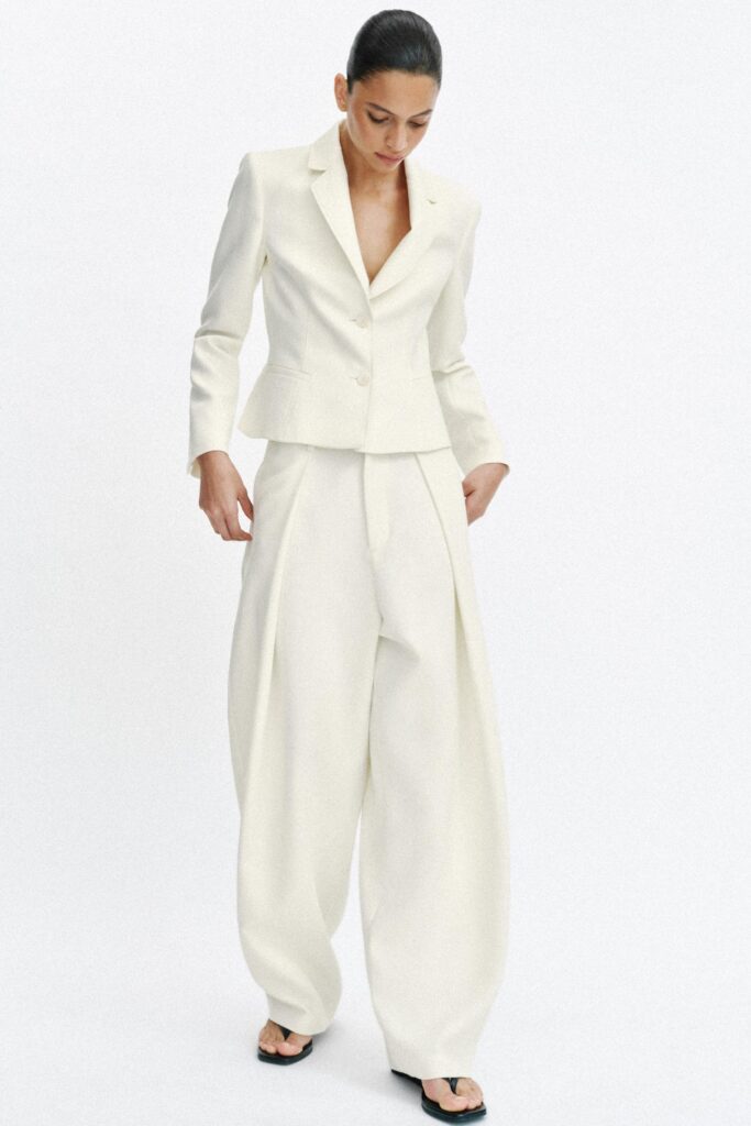Completo con pantaloni balloon