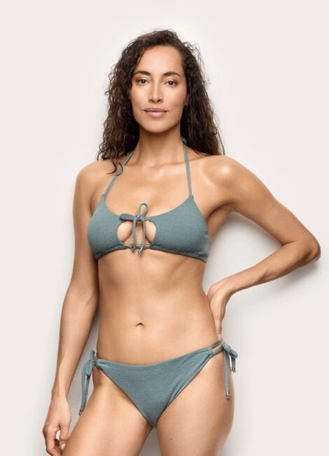 Bikini con top bralette Yamamay collezione estate 2026 Bikini con top bralette Yamamay collezione estate 2026