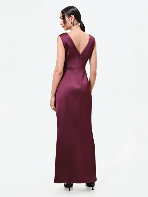 Elegante abito lungo nuova collezione autunnale invernale Rinascimento
