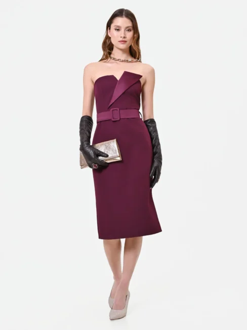Elegante tubino bordeaux Rinascimento autunno 2026