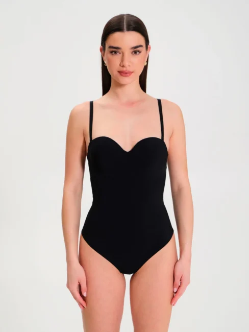Body modellante con coppe imbottite e spalline removibili Body modellante con coppe imbottite e spalline removibili