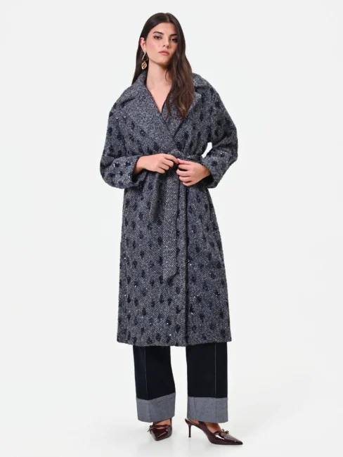 Cappotto a vestaglia blu con ricami di paillettes Cappotto a vestaglia blu con ricami di paillettes