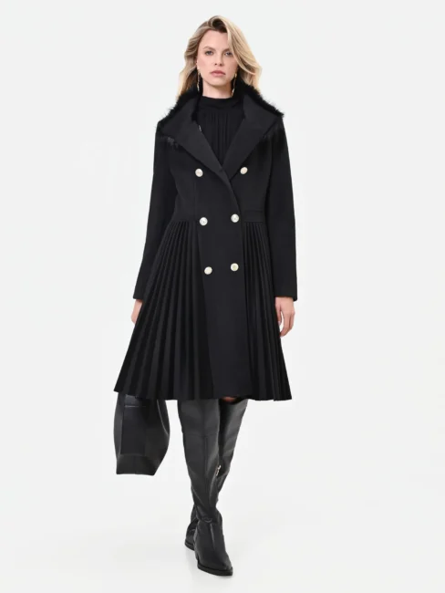 Cappotto nero Rinascimento catalogo invernale 2026 2027 Cappotto nero Rinascimento catalogo invernale 2026 2027