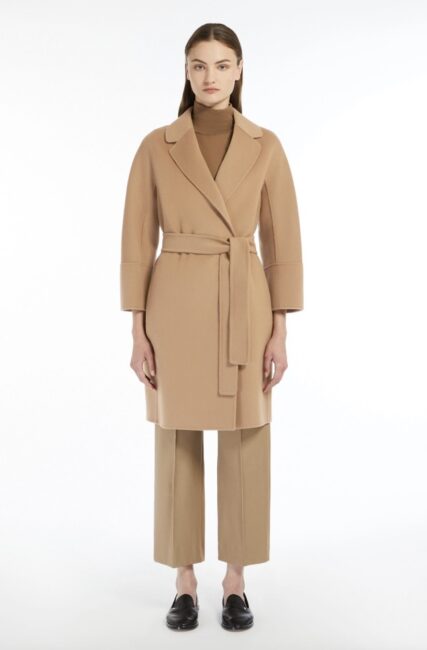 Cappotto corto a vestaglia colore cammello Cappotto corto a vestaglia colore cammello