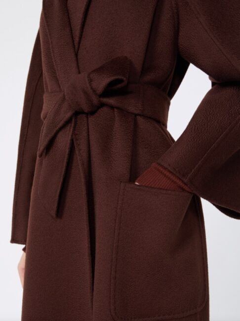 Dettagli cuciture Cappotto Max Mara modello Ludmilla Dettagli cuciture Cappotto Max Mara modello Ludmilla