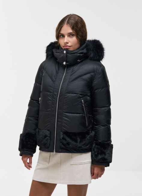 Piumino femminile con pelliccia sintetica COLMAR Piumino femminile con pelliccia sintetica COLMAR