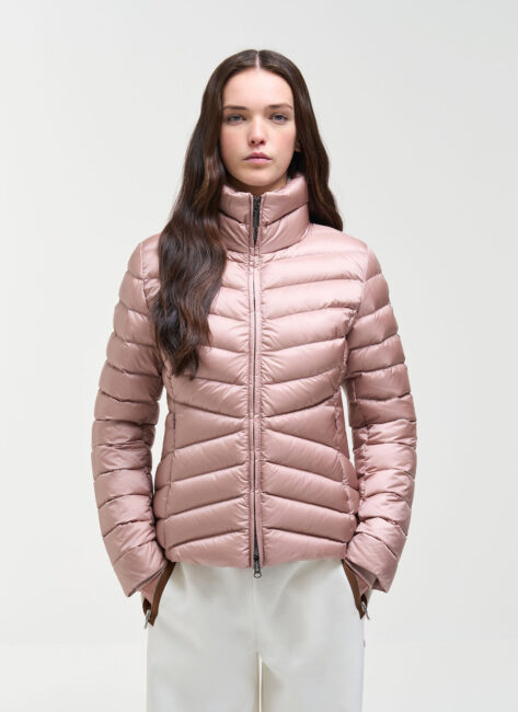 Piumino sfiancato con collo alto COLMAR Piumino sfiancato con collo alto COLMAR